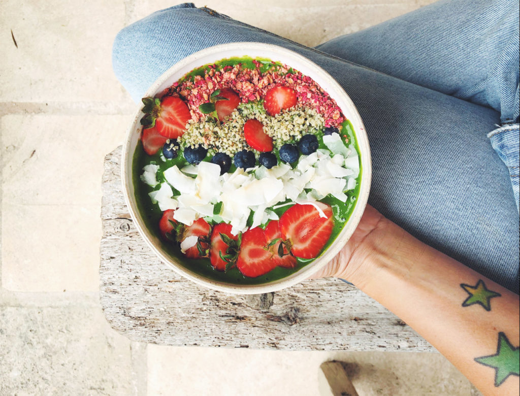 smoothie bowl con frutas